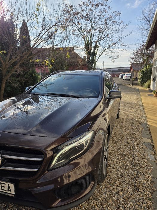 Autoturism mercedes GLA