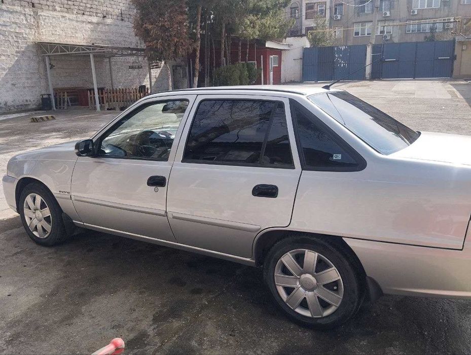 Продаётся NEXIA 2 автомат  2013г