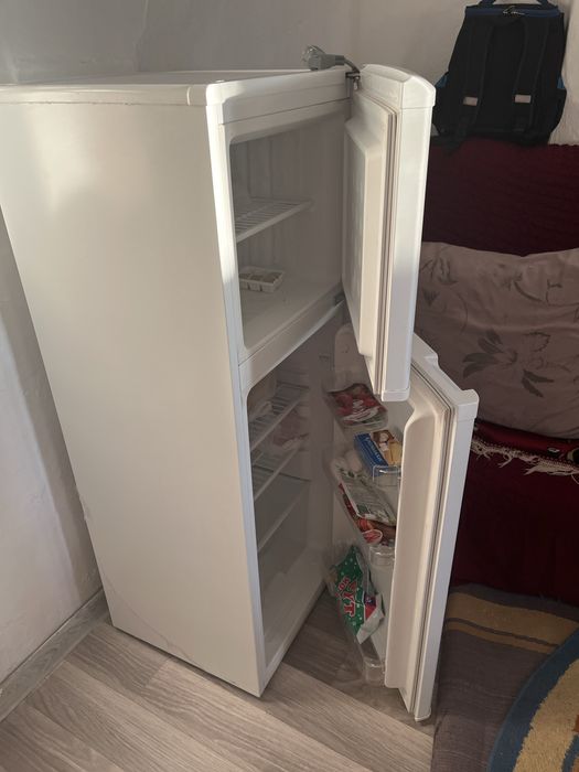 Холодильник в хорошем состоянии