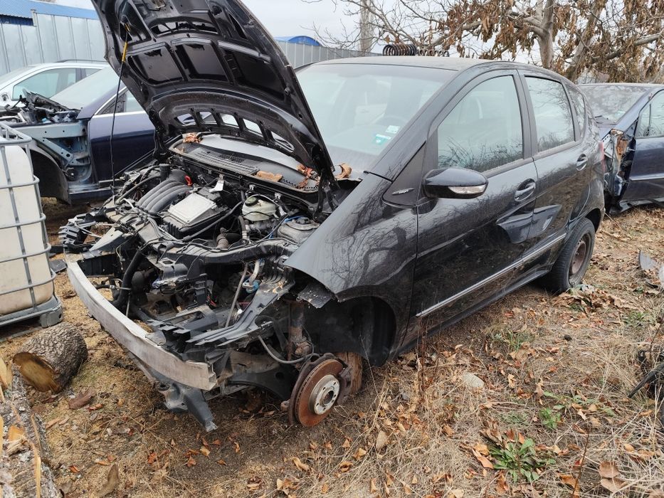 На части 1.7 бензин , 1.8 cdi дизел A class W169 Mercedes
