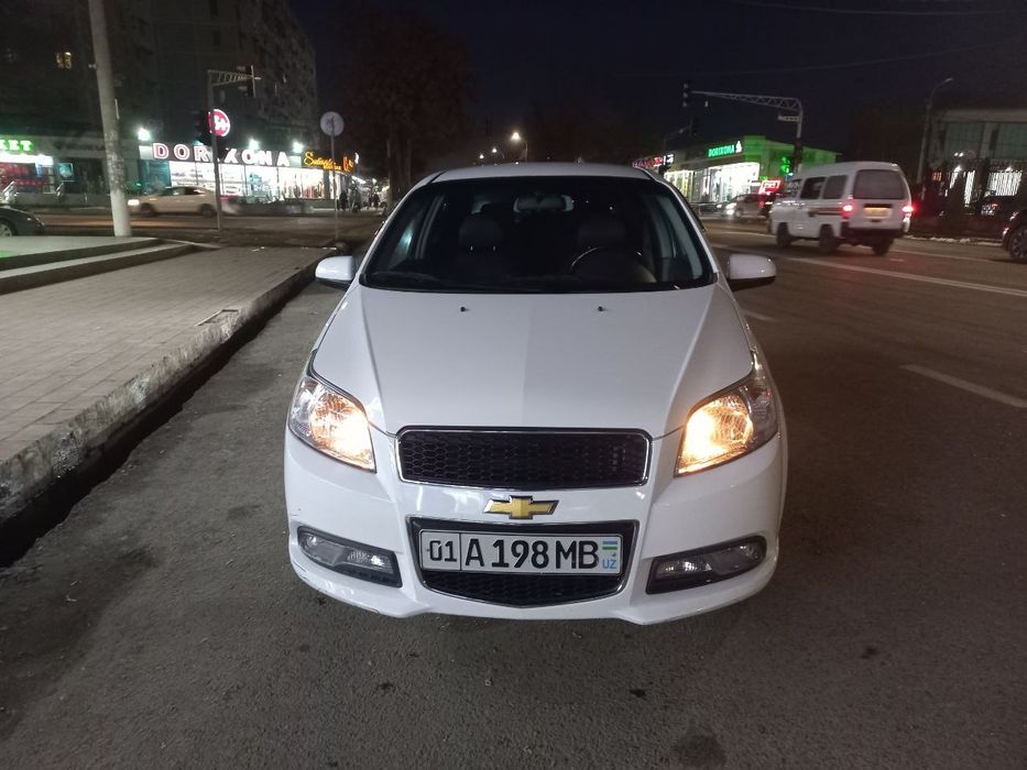 Нексия-3 сотилади