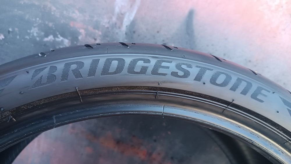 275/30/20 Bridgestone