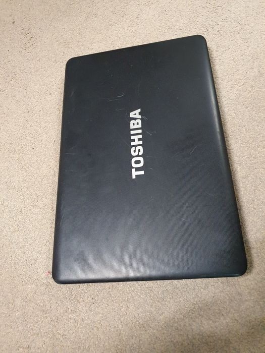 Laptop i7 gen 2 video 1gb displai 17