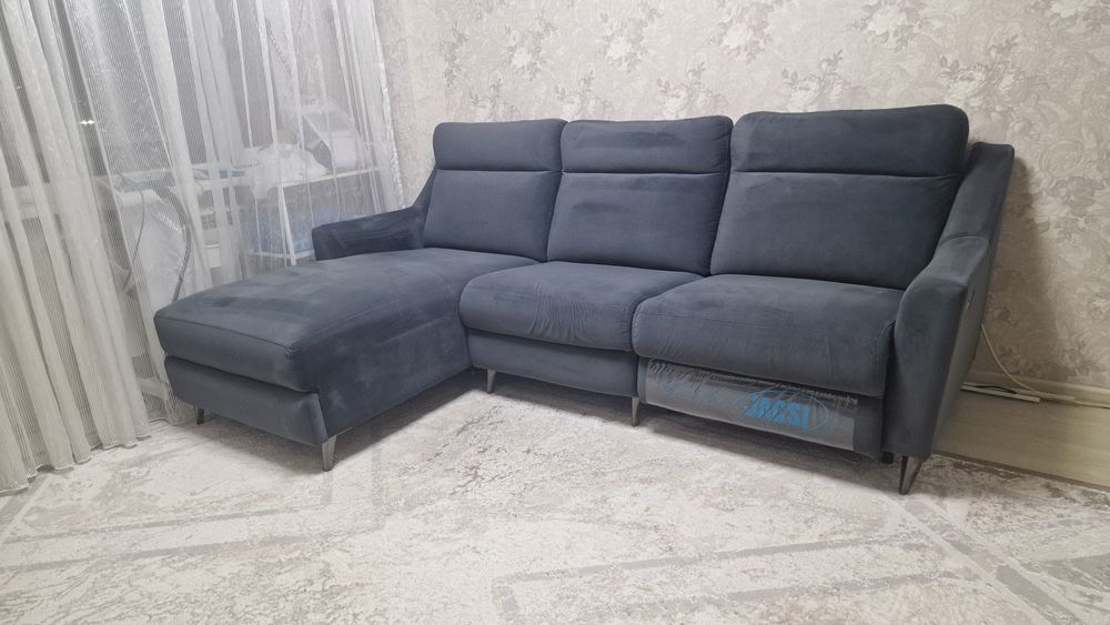 Продам диван реклайнер