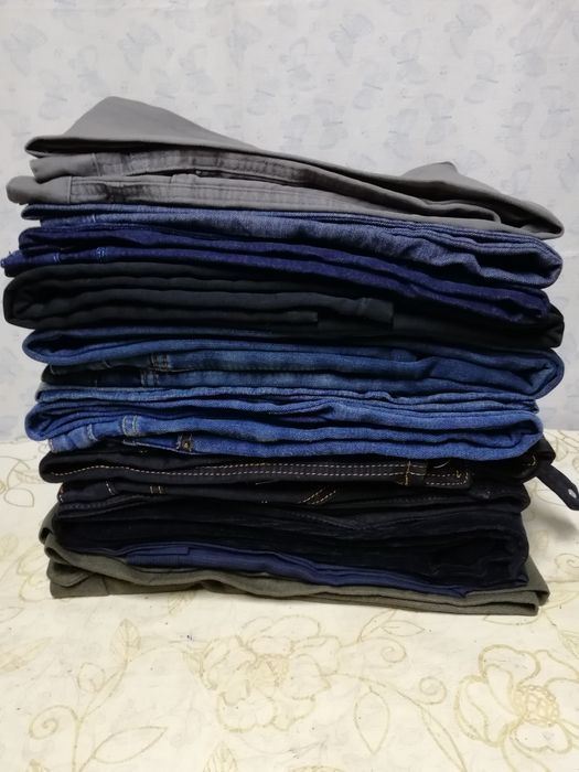 Продам  пиджаки, брюки, рубашки р. 46-48-50