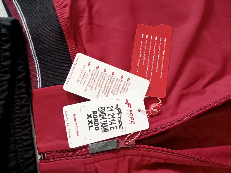 Продается спортивный костюм