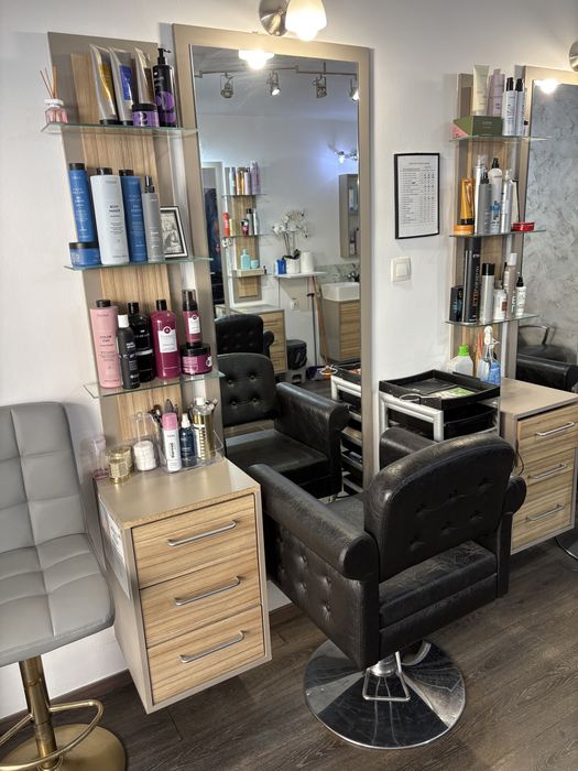 Vand mobilier salon înfrumusetare super pret