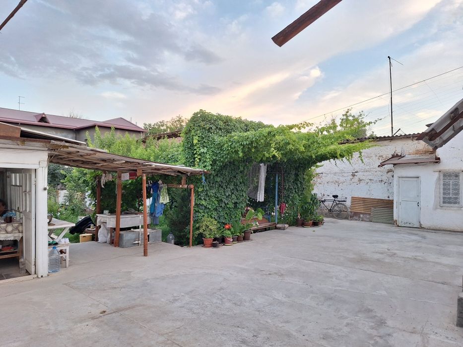 YER narxida HOVLI sotiladi