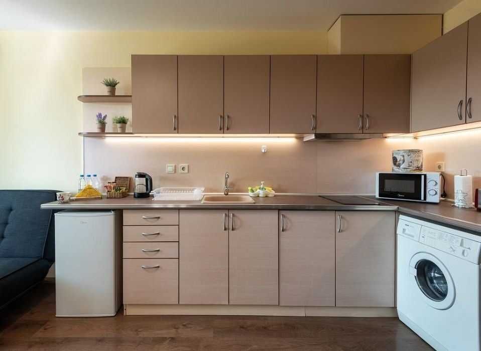 Дава се под наем Двустаен апартамент в София, Борово - 78 кв.м за 377.4 € - Снимка #1