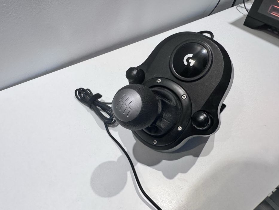 Logitech g923 trueforce + shifter