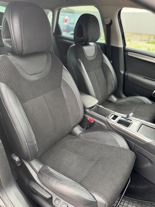 Citroen c4 1.6 hdi cutie automata model exclusive xenon navi impecabil