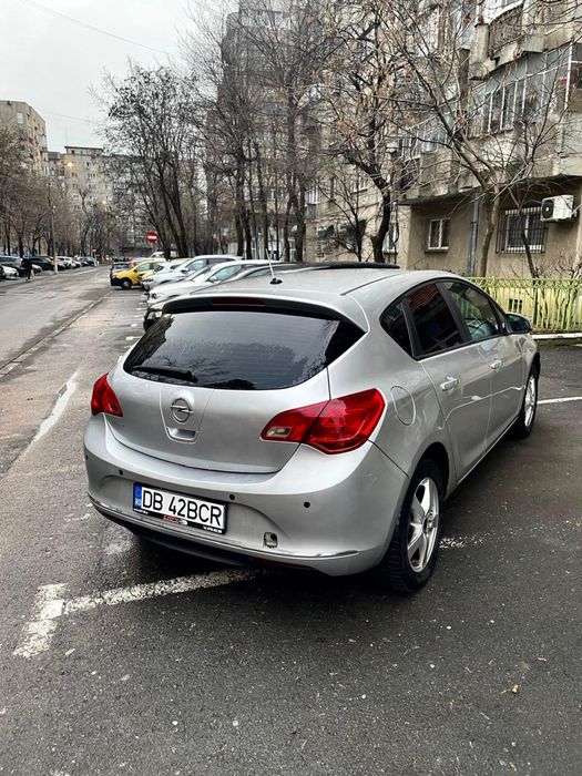 Opel Astra J 2013 1.4 benzina + GPL