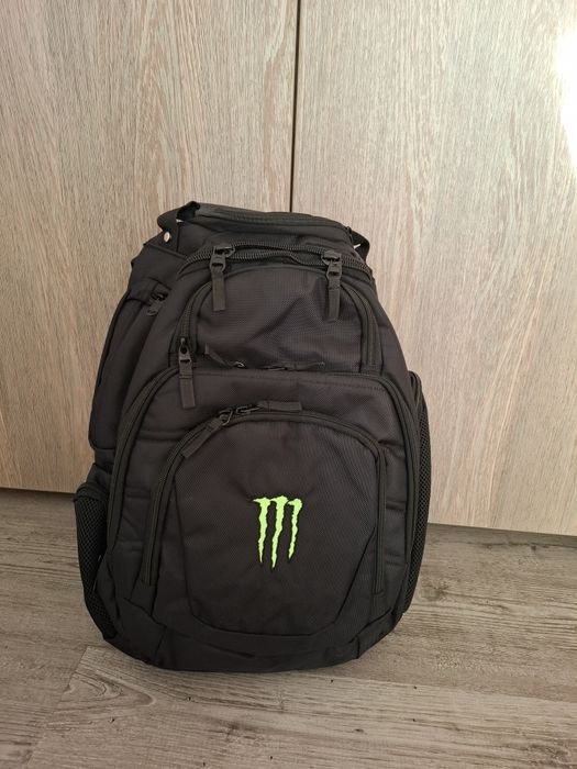 Tricou,bluză, sapca,rucsac Monster