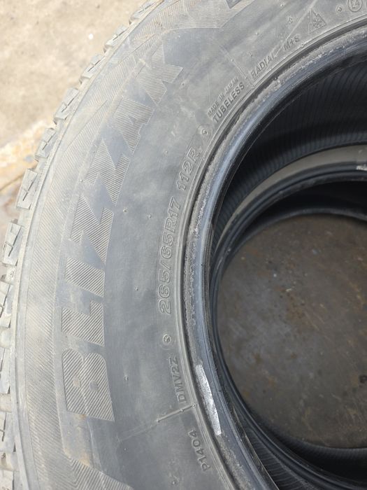 BRIDGESTONE 265x65x17 зимний шины комплект
