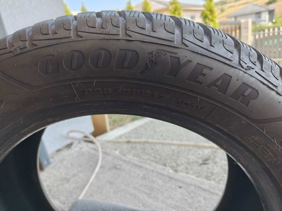 Vând cauciuc anvelopa Goodyear iarna 225 55 R17 ultragrip Performance+ 2021 ca nou