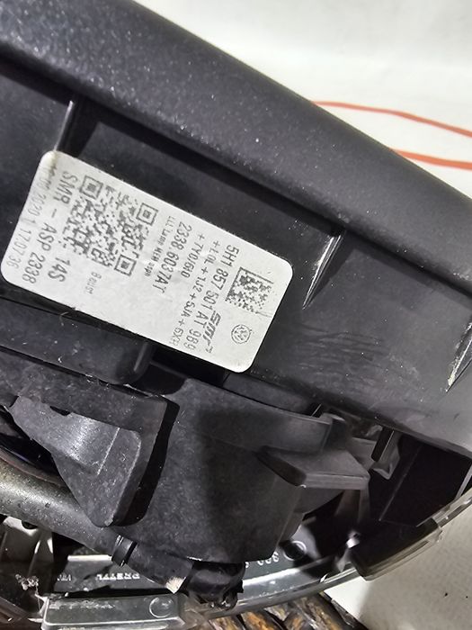 Oglinda stanga VW Golf 8 cod 5H1857501AT