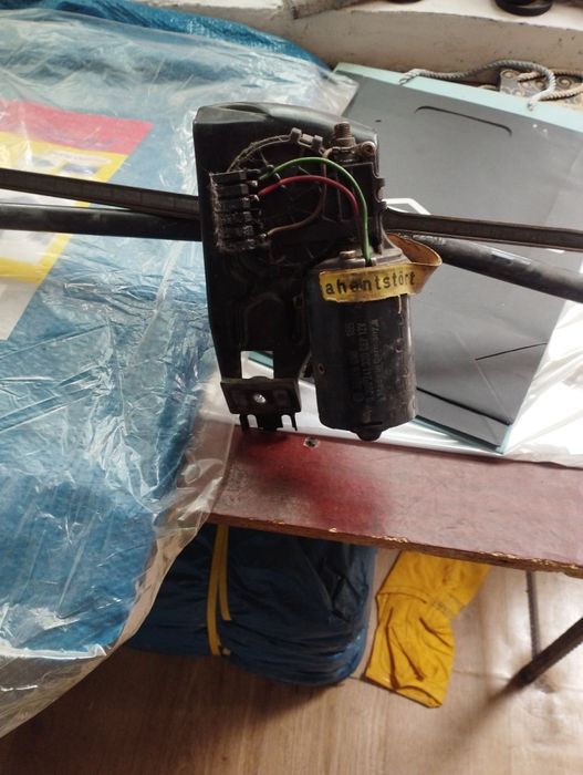 Маторчик дворникп Ауди с4