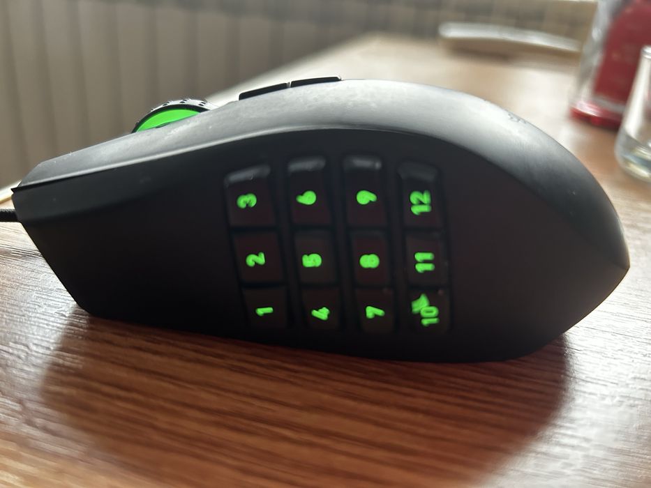 Razer Naga 2014 mouse gaming MMO