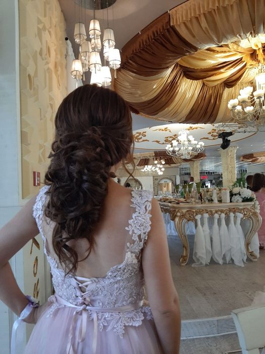 Официална рокля носен само един път