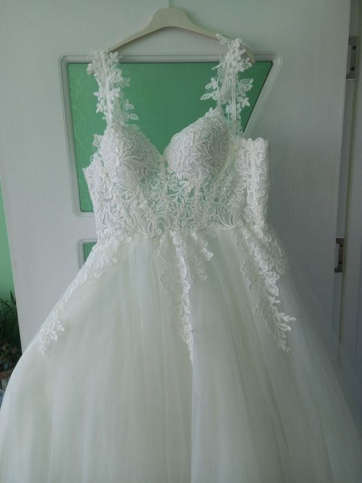 Сватбена /булчинска рокля