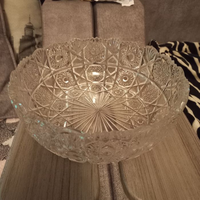 Продаю вазы хрустальные советские