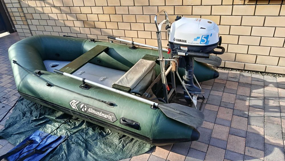 Продам лодку с мотором
