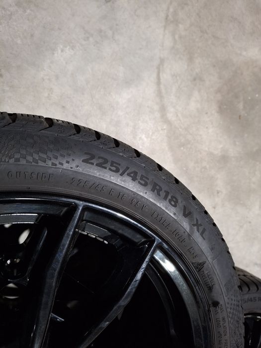 4 Jante negre lucios de BMW,Mercedes. Audi  etc 225 45 r18 Continent