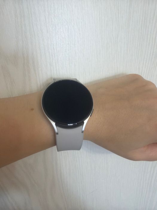 Часы galaksy watch