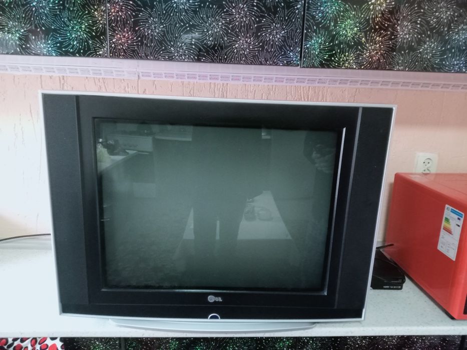 Срочна продам телевизор    LG