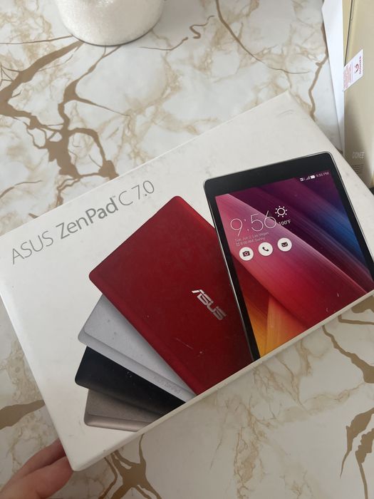 Планшет и телефон