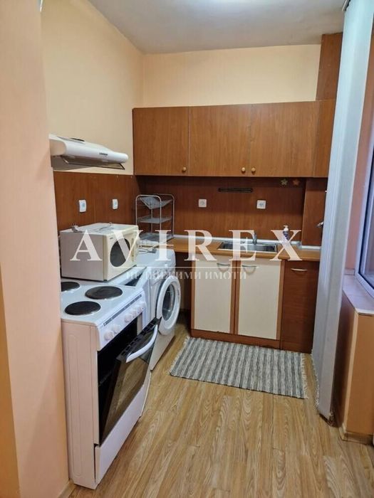 Дава се под наем Двустаен апартамент в Пловдив, Тракия - 70 кв.м за 348.84 € - Снимка #4