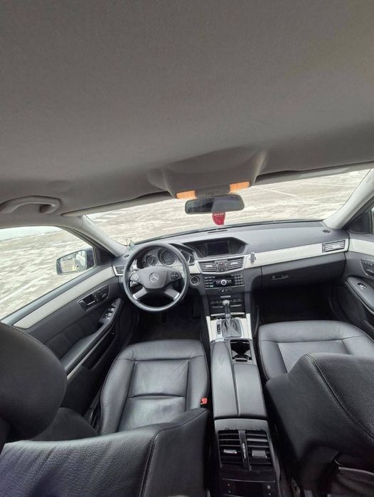 Vand Mercedes E 220