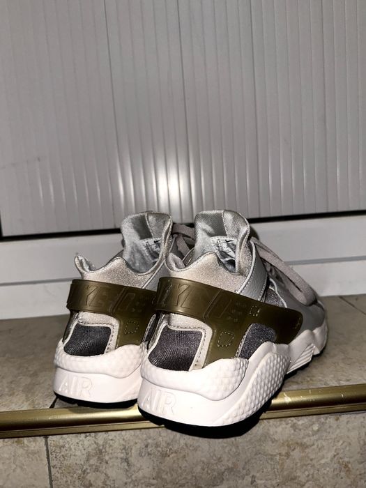 Nike Air Huarache FB3259-001/ 42 номер