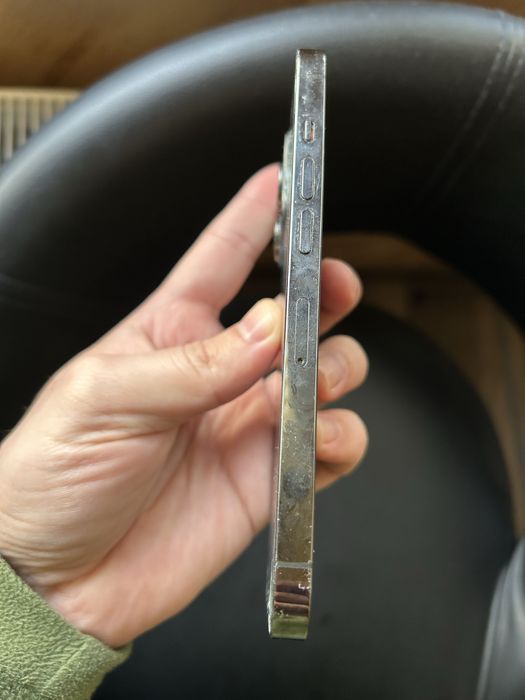 Iphone 13 pro 256gb  ! 75% Батерия !