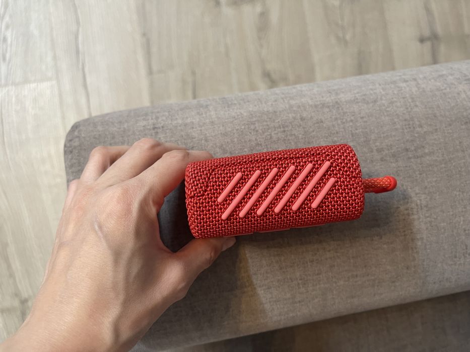 Продам колонку JBL Go 3