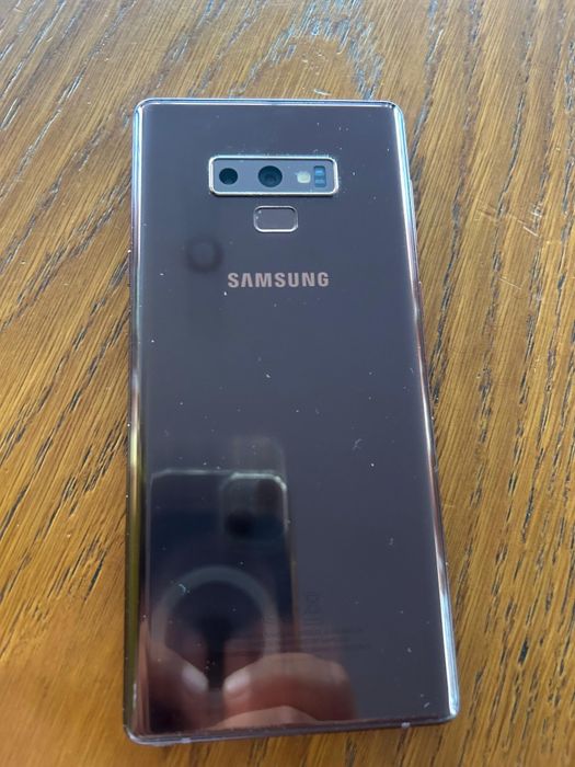 Прадается samsung note 10