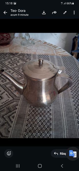 Vand 4 pahare de cristal rosu