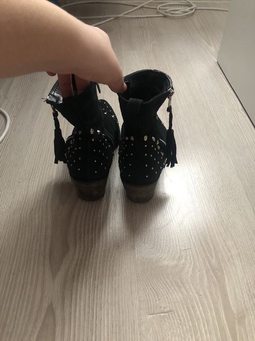 Botine piele întoarsă