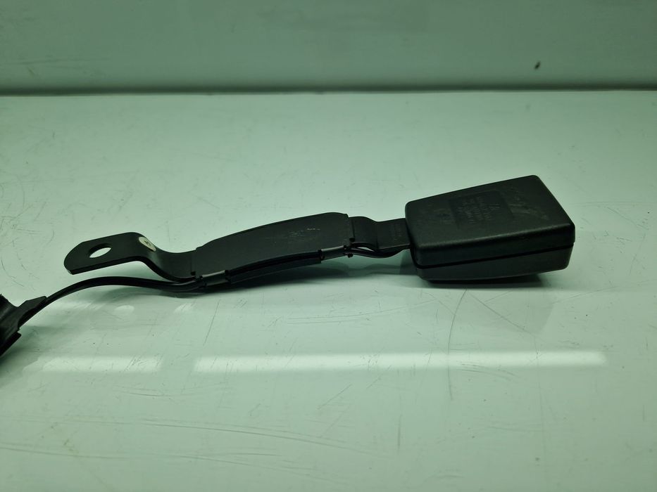 Capsa centura dreapta fata Volkswagen Polo (6R) [Fabr 2009-2016] 6R48