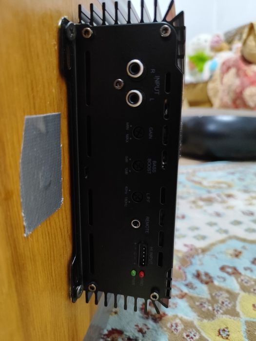 Продам сабвуфер Амп