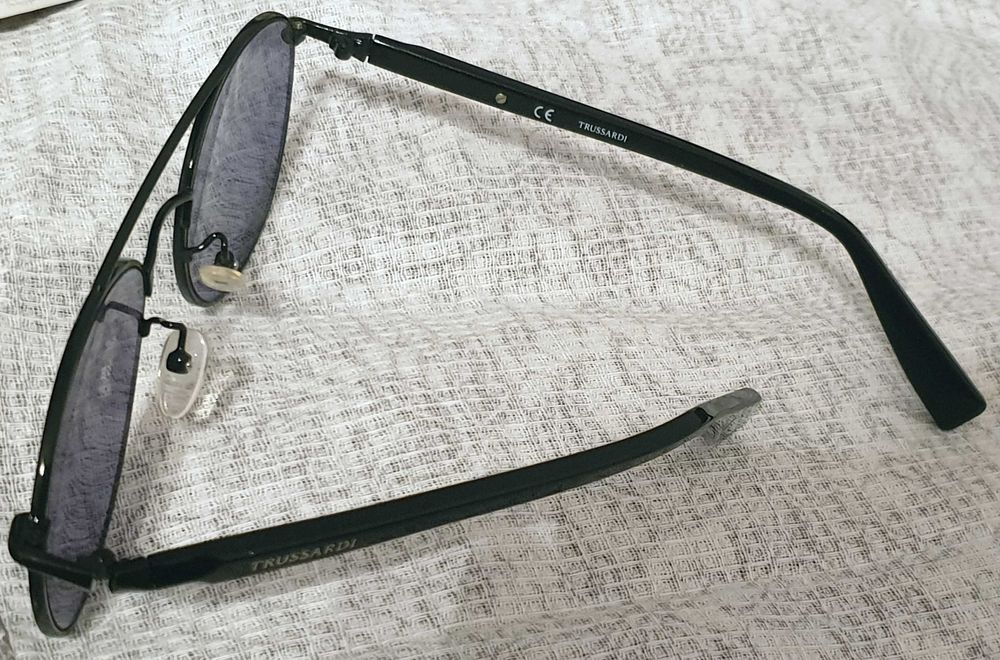 Очки солнцезащитные "Trussardi"