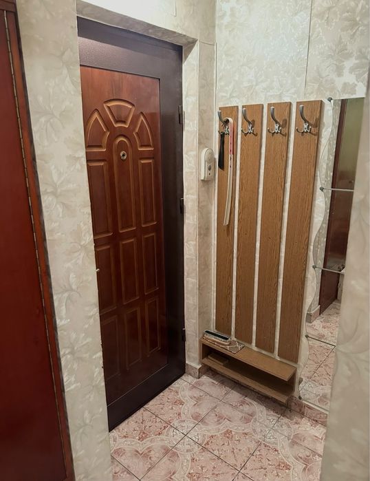Inchiriez alartament 3 camere Vest