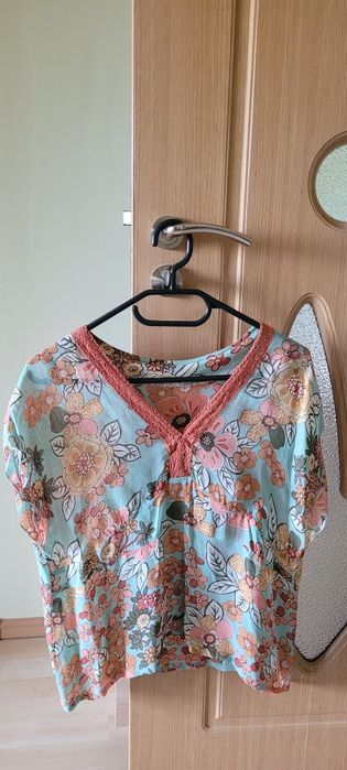 Bluza subtire inflorata S-M