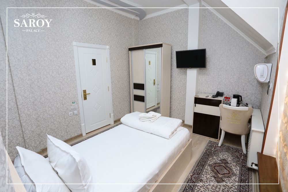 Hotel Saroy Palace in Qarshi City