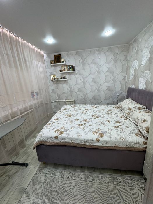 Продам 4 комнатную квартиру