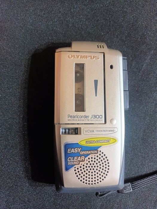 Reportofon Olympus J3000