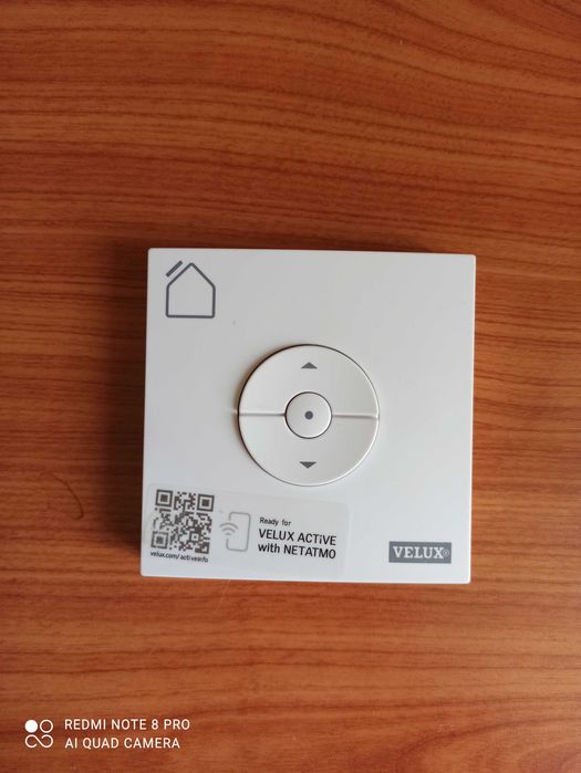 Întrerupător universal KLI 313 VELUX cu control tactil.