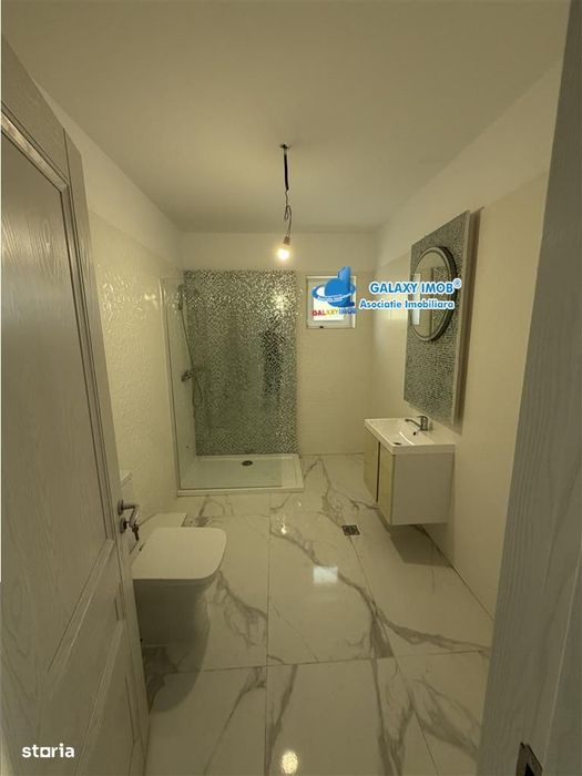 Duplex 6 camere-4bai-Mansarda utila-Toate utilitatile-Strada asfaltata