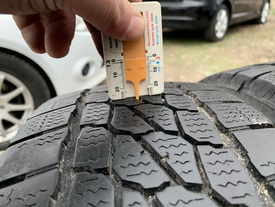 205/65 R16C 2бр зимни гуми