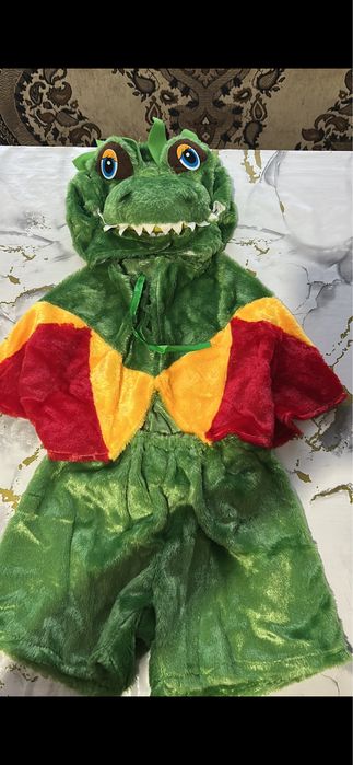 Продам костюм дракона новый